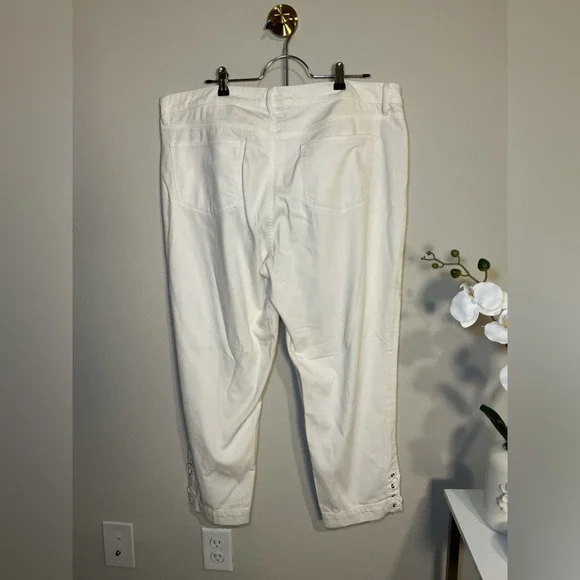 Talbots Cream Cropped Pants with Button Detail - Picture 2 of 8
